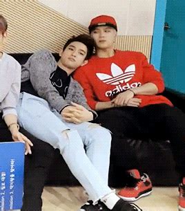 onehallyu gay